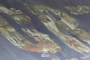 用行动支持队长！利雅得胜利球迷展示CR7巨幅TIFO致敬C罗